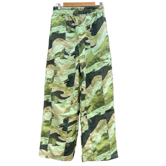 Free People FP Movement Stadium Printed Track Pants Green Camo NWOT SMALL - Picture 10 of 16